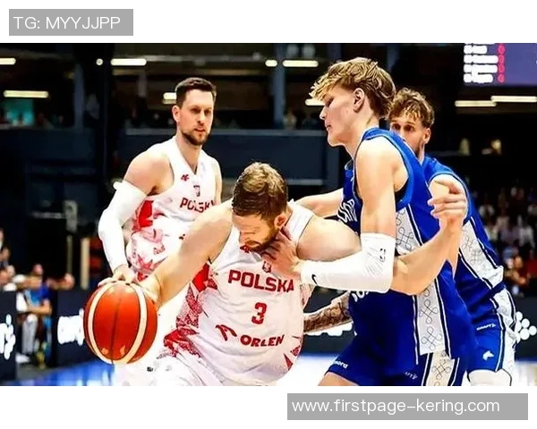 中国男篮对阵波兰的精彩较量与赛场背后的故事 中国男篮对阵波兰的精彩较量与赛场背后的故事